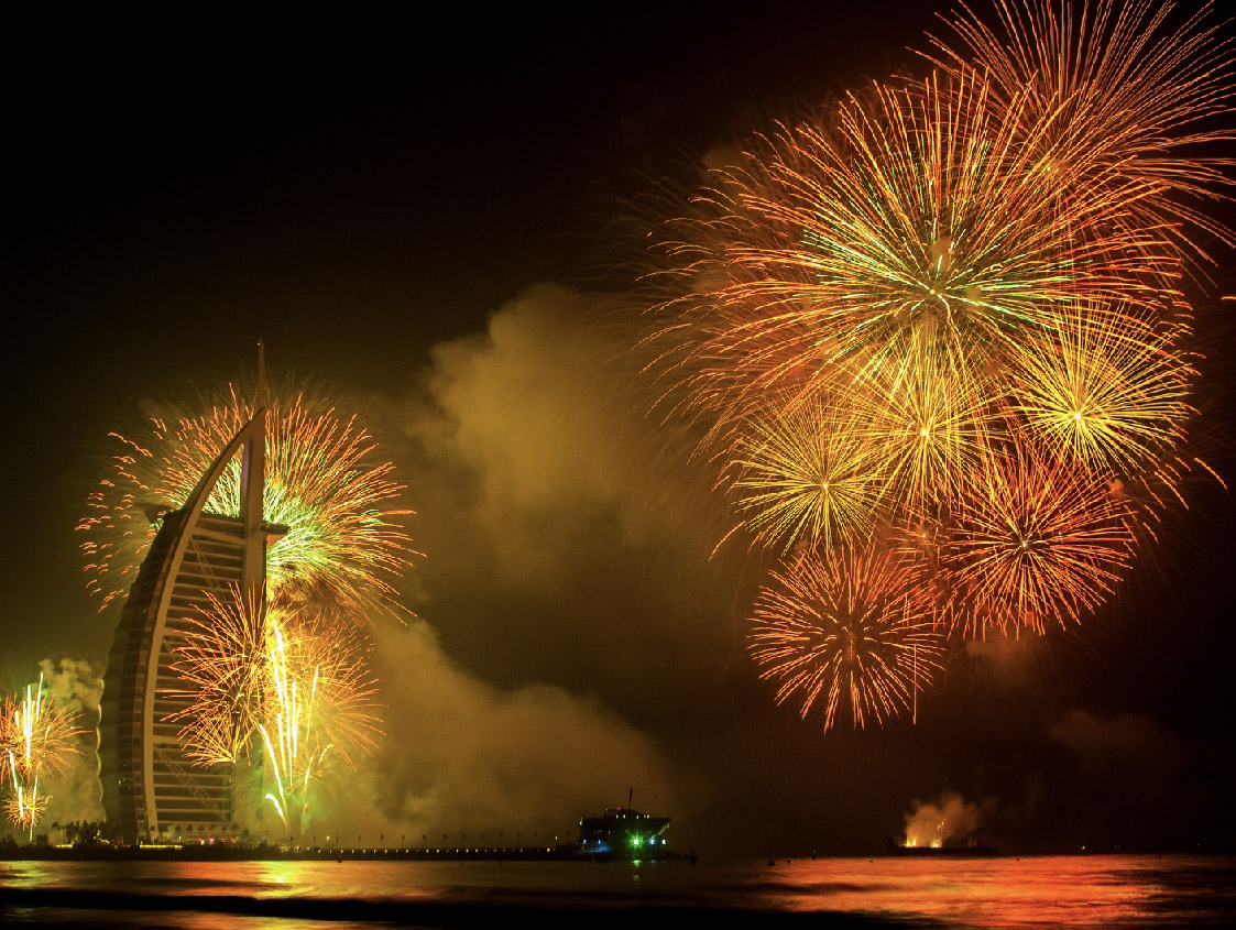 New Year Eve Luxury Yacht Fireworks View & BBQ Cruise