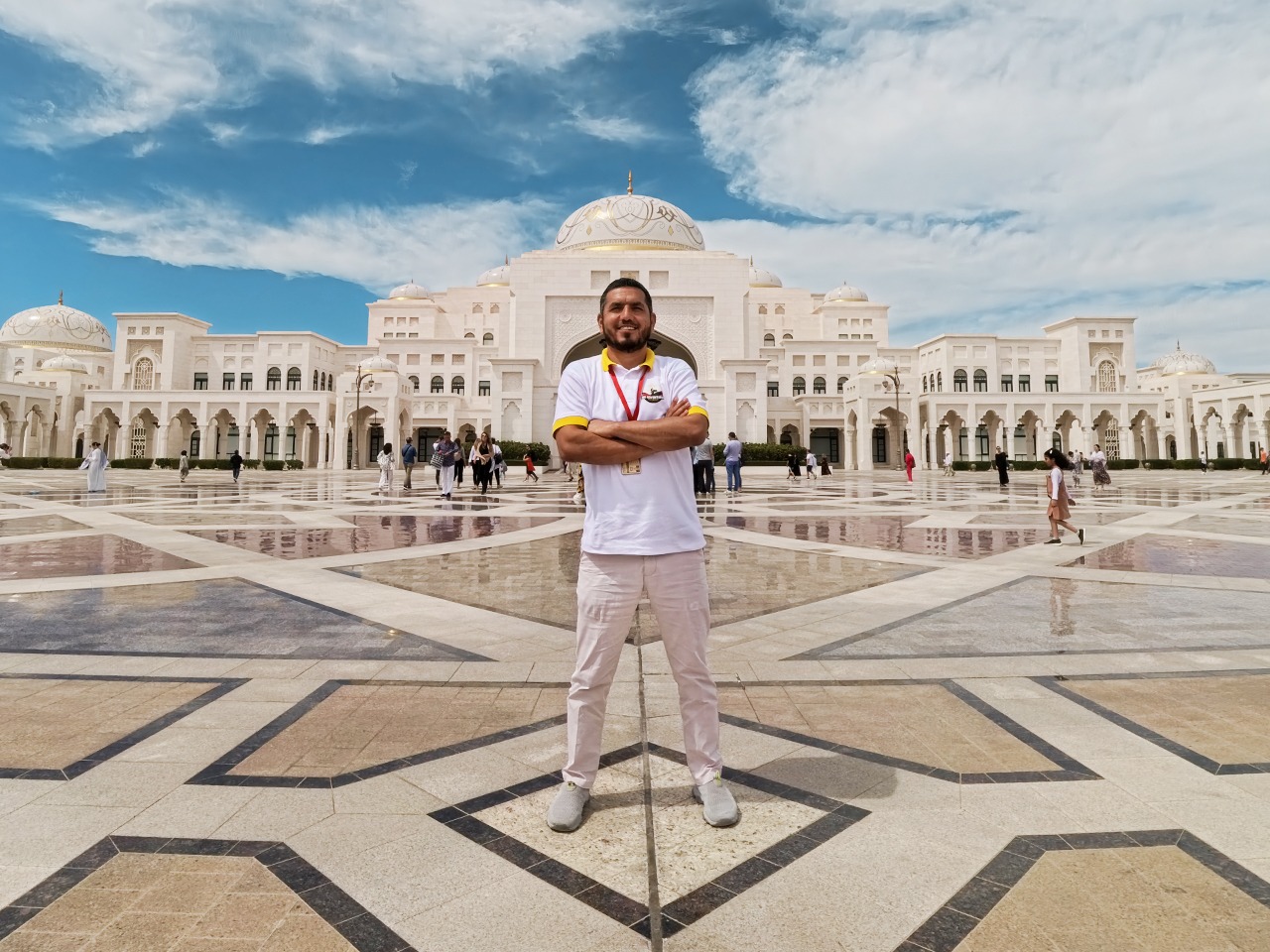 Sheikh Zayed Mosque & Qasr Al Watan Tour with Pickup